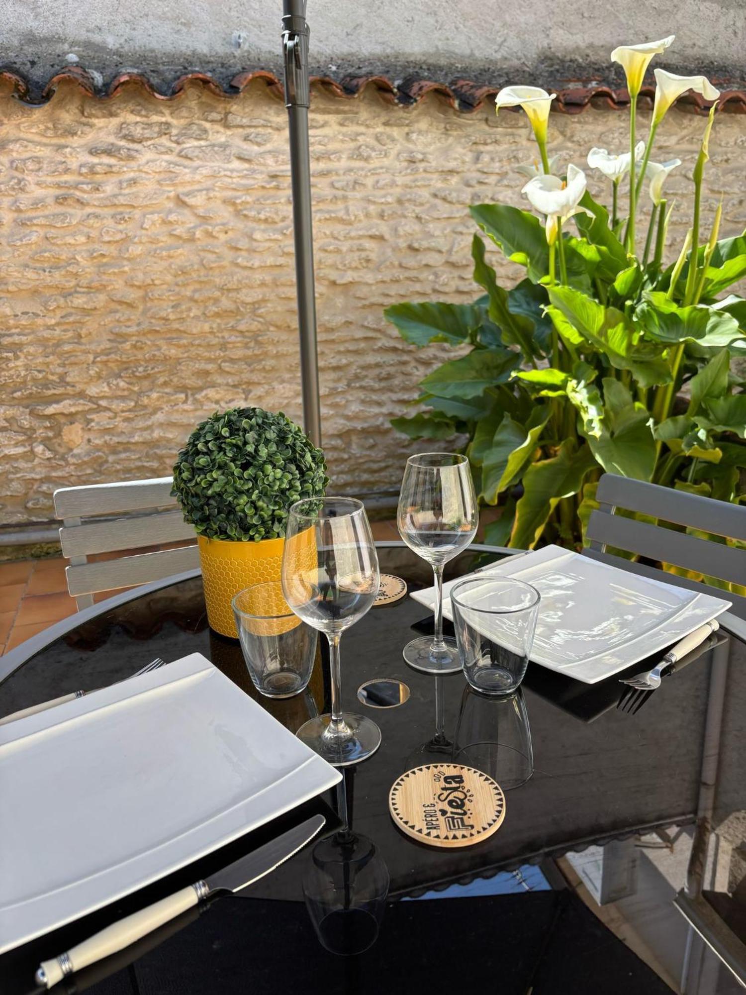 Charmante Maison Avec Cour Privative Cognac Exterior photo